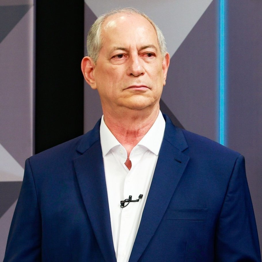 bralternativo_'s tweet photo. 🇧🇷🗳️ Assim como Flávio Bolsonaro, Ciro Gomes também não reconheceu a eleição que perdeu, a do Ceará, e afirmou que o pleito estadual foi roubado pelo PT. https://t.co/Q5mfAilXVl