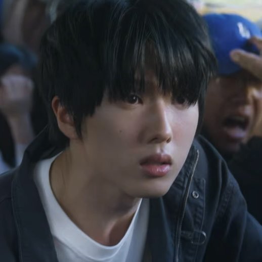 js__forever's tweet photo. 이렇게 귀여운 얼굴로 범죄자 잡으러 다닌다고 https://t.co/4Uk642prcN