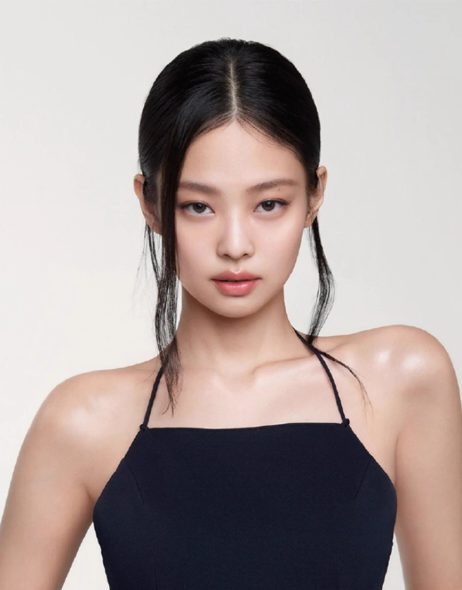 jennie pics on X / X