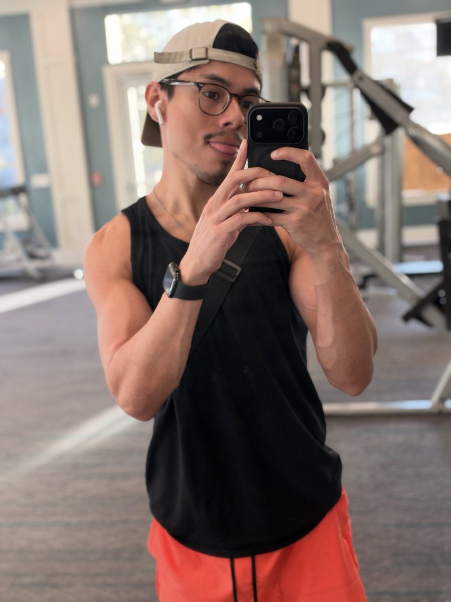 isaacatit's tweet photo. 💪🏽🤳🏽 https://t.co/22x7K3IFvw