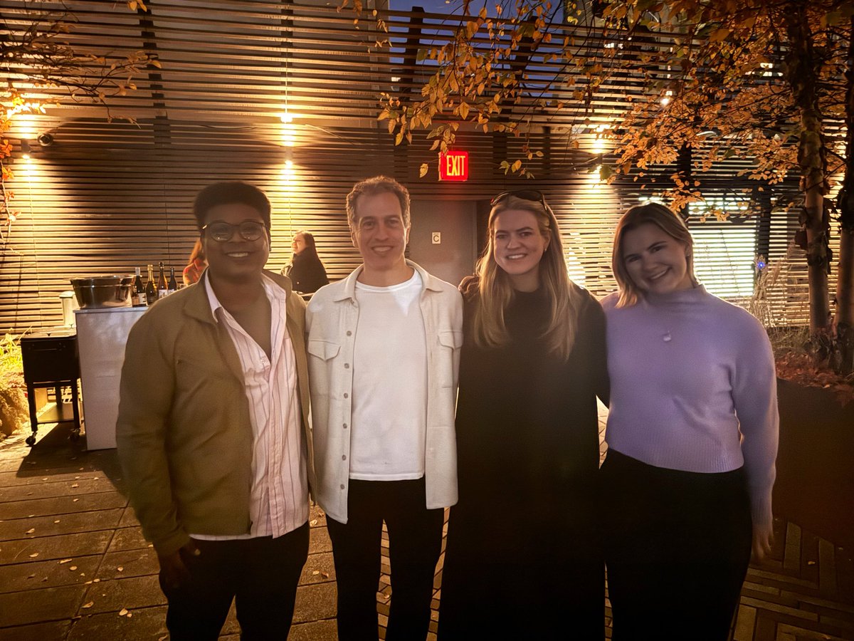 TechNYC's tweet photo. Cheers to autumn in New York! 🍁

Tonight @TechNYC brought together friends from across New York tech for cocktails with a view (courtesy of @TwoTreesNY) and raised a glass to @JBrod, our new Chief Marketing Officer.

Welcome to the team, Jon! 🥂 https://t.co/amh23xWxyh
