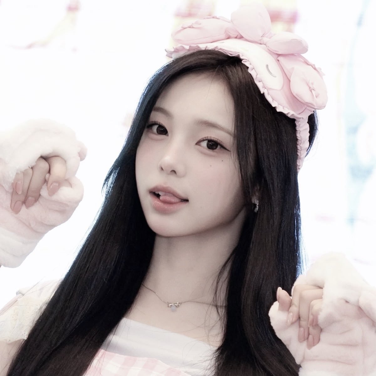 meownisss's tweet photo. ۶ৎ  ，rurus #edtwt   intro   ׅ⠀ ๋  ֪ 
⠀ ⠀          she/her  ۫    ˖     ꒰    16  
⠀ ⠀       ׂ     𓈒  gw 48kg  ⋮ dms open  𓌔
⠀ ⠀           ♡  /   ↻   to  be  moots https://t.co/wLUJdxFX85