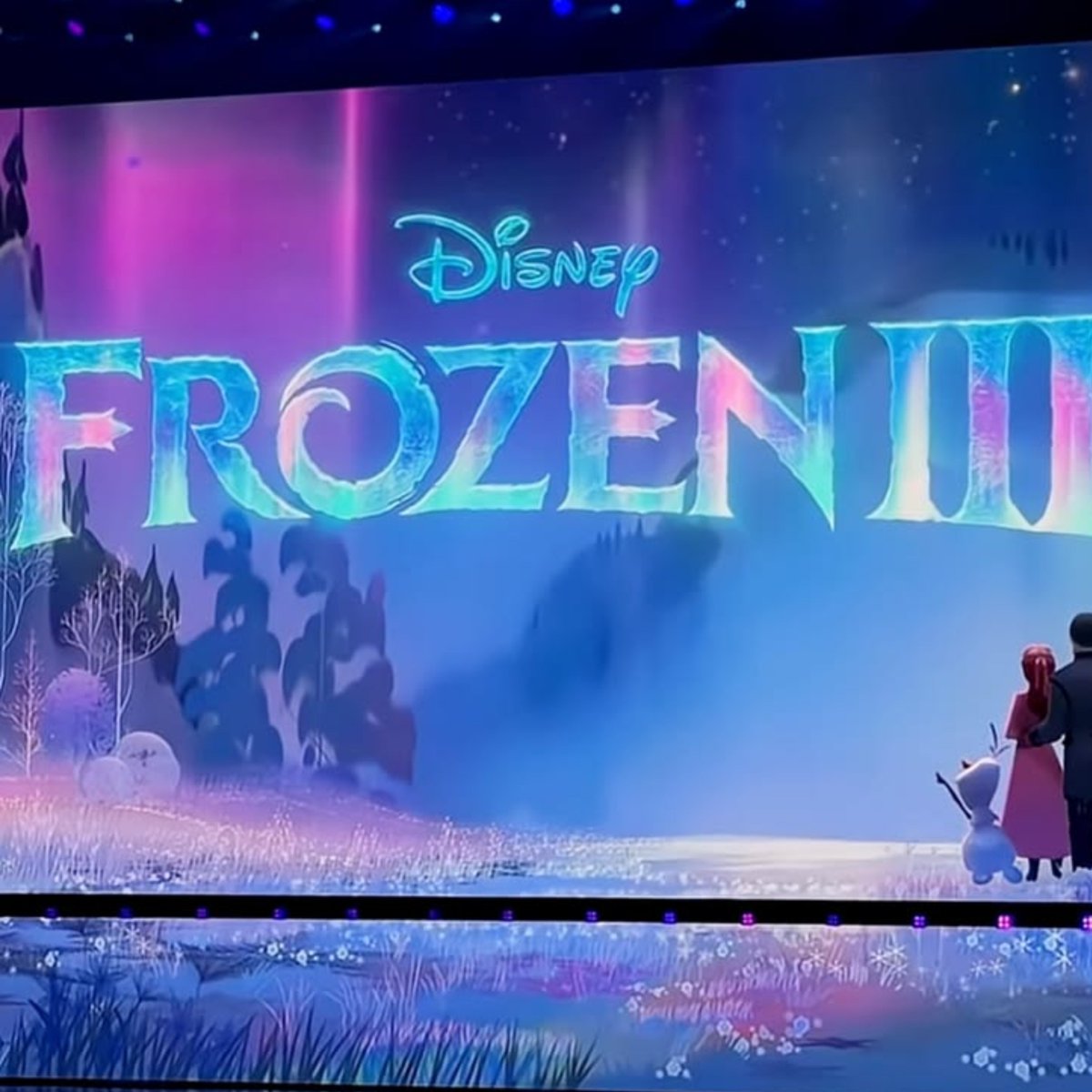 nickyforwalt's tweet photo. 🚨❄️ Jared Bush disse que os fãs do Kristoff vão amar Frozen 3, e que o filme está sendo feito de maneira completamente secreta

“Se você é fã do Kristoff, este filme vai entregar” https://t.co/UNnEcXxsIS