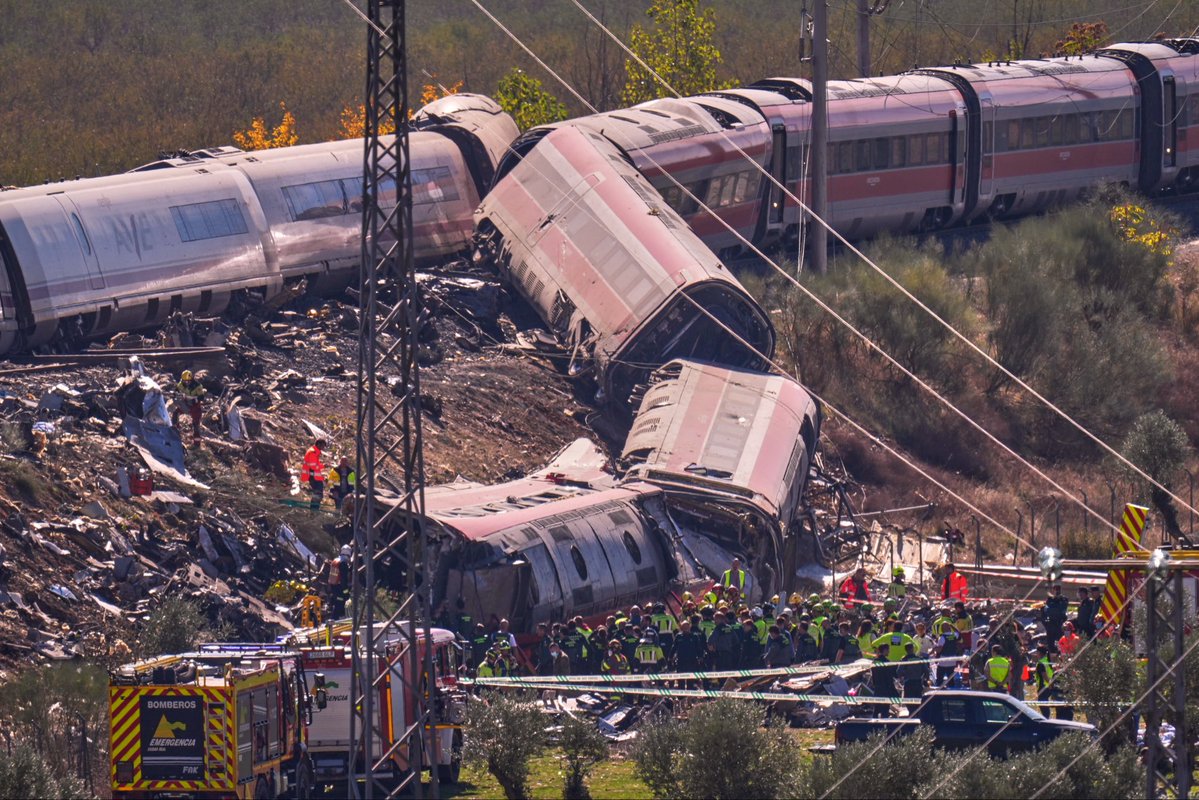 NoldeaReally's tweet photo. At least 68 people have died after a high speed train struck another train in Spain.

Officials say a train was allowed to proceed despite an active stop signal following a computer system failure. The investigation continues. https://t.co/kSs6BdhuTE