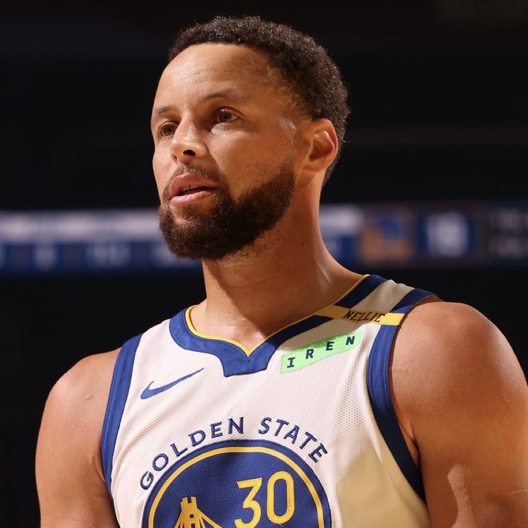 TheHoopCentral's tweet photo. STEPH CURRY TONIGHT:

44 POINTS
8 REBOUNDS 
6 ASSISTS 
32 MINUTES 

TIMELESS SUPERSTAR https://t.co/cByWn87zLT