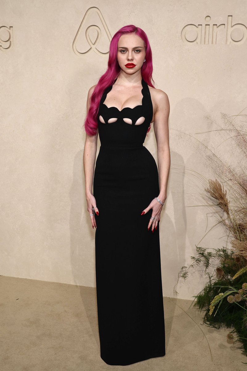 21metgala's tweet photo. Adéla attends The 2026 https://t.co/FLDe80dTPN Gala. https://t.co/ibP7pKhUGJ