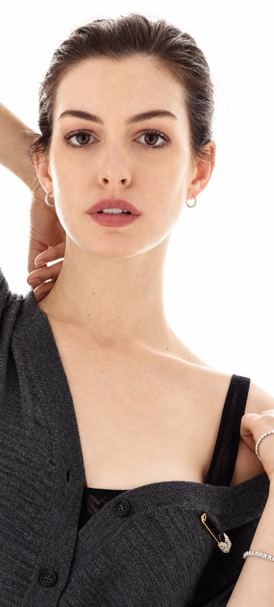 Manoj_15072K's tweet photo. Anne Hathaway Supermacy forever ❤️‍🔥 https://t.co/N0mDfcE0Eh