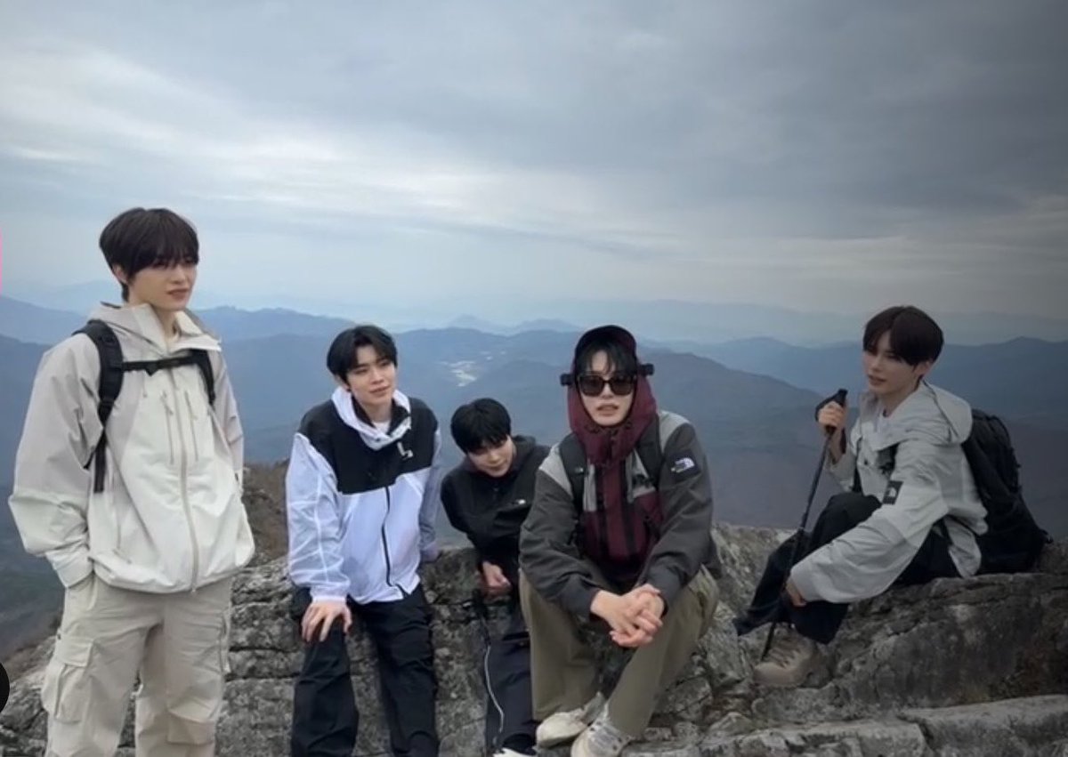 woong_sn's tweet photo. 伝説インライ⛰️✨️
#2026MAMAVOTE
#ZEROBASEONE https://t.co/Wfd8oVLbdq