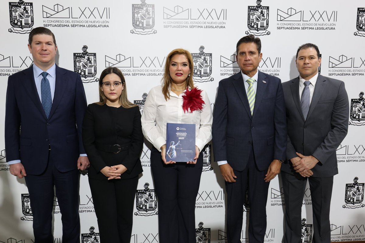 poderjudicialnl's tweet photo. La Magistrada Presidenta @LauraPerlaNL, acudió al @CongresoNL para presentar el proyecto de presupuesto del #PJENL para el ejercicio fiscal 2027, acompañada por integrantes del Consejo de la Judicatura.

📌Nota completa: https://t.co/ifk75TJKj5 
#Presupuesto2027 #CongresoNL https://t.co/COVdPx3ftr