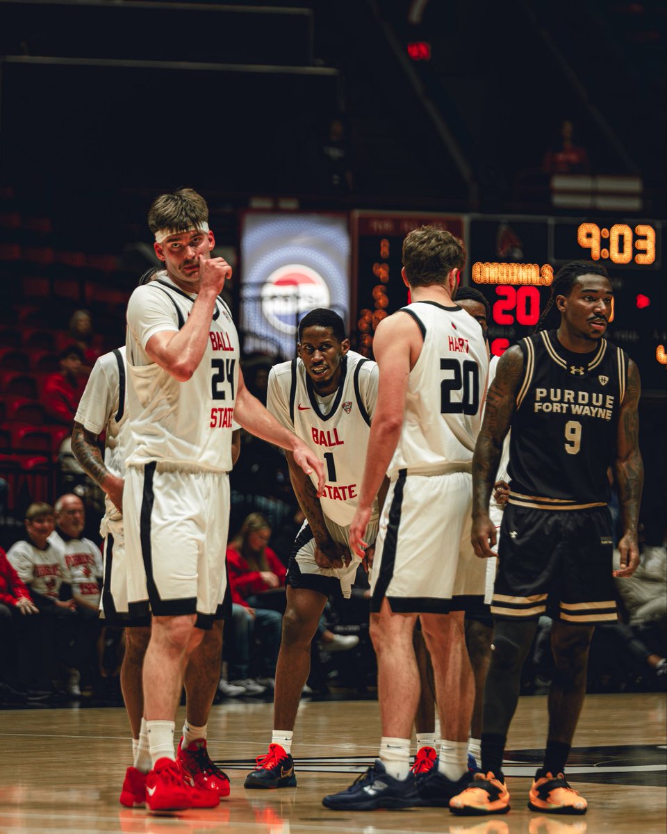BallStateMBB's tweet photo. Defending the nest. https://t.co/x4TVrHdMkK