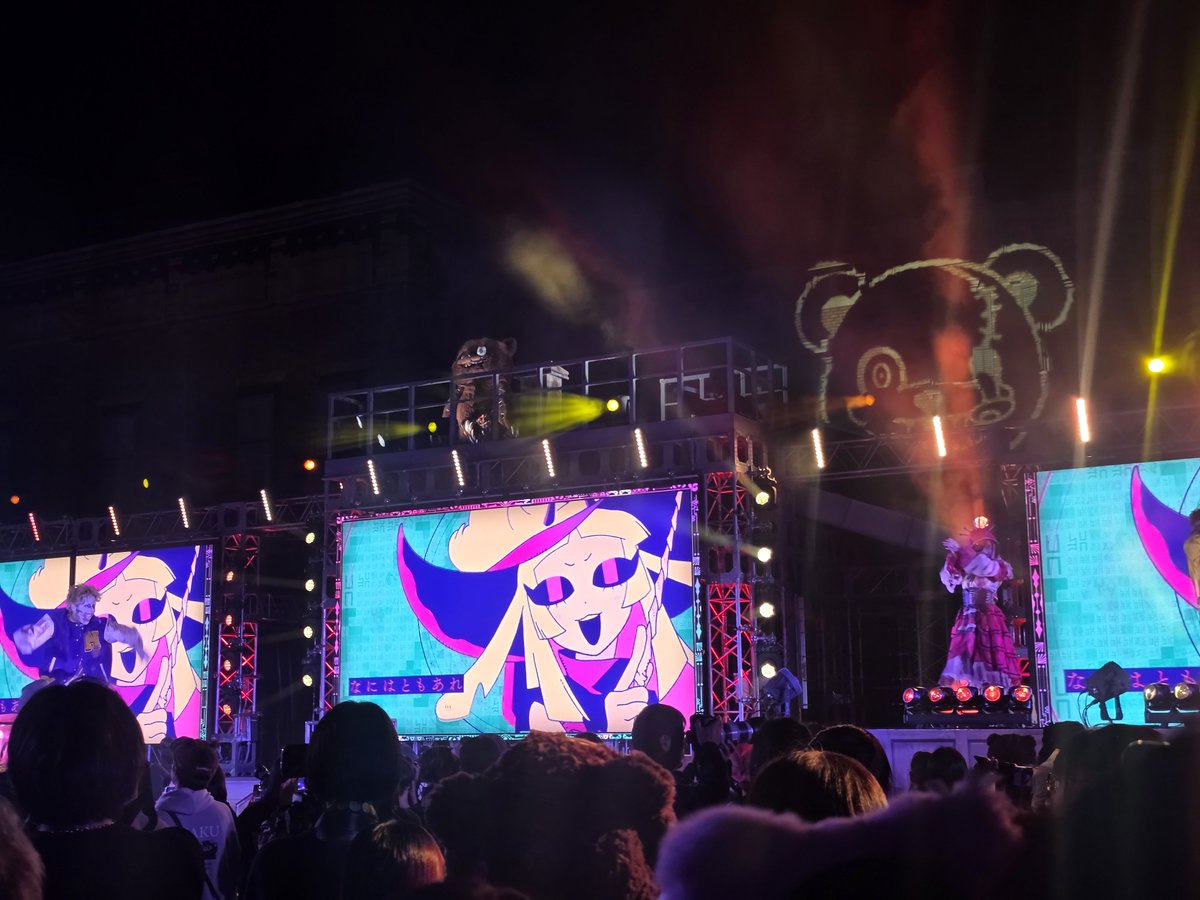Doogs97x's tweet photo. HamiKuma Live Show 🐻🧟‍♂️🥳‼️
It's always such a blast! I love the rotation of songs and the atmosphere is always so alive! Everyone's choreography is great and it's always so fun! My favourite song is Show From Ado 💙! I'm glad they still perform it 🎉 https://t.co/2kRUWgkct6