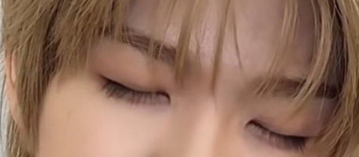 dkrlghfkddle's tweet photo. 속눈썹 시버ㄹ https://t.co/dFb64VN0Lh