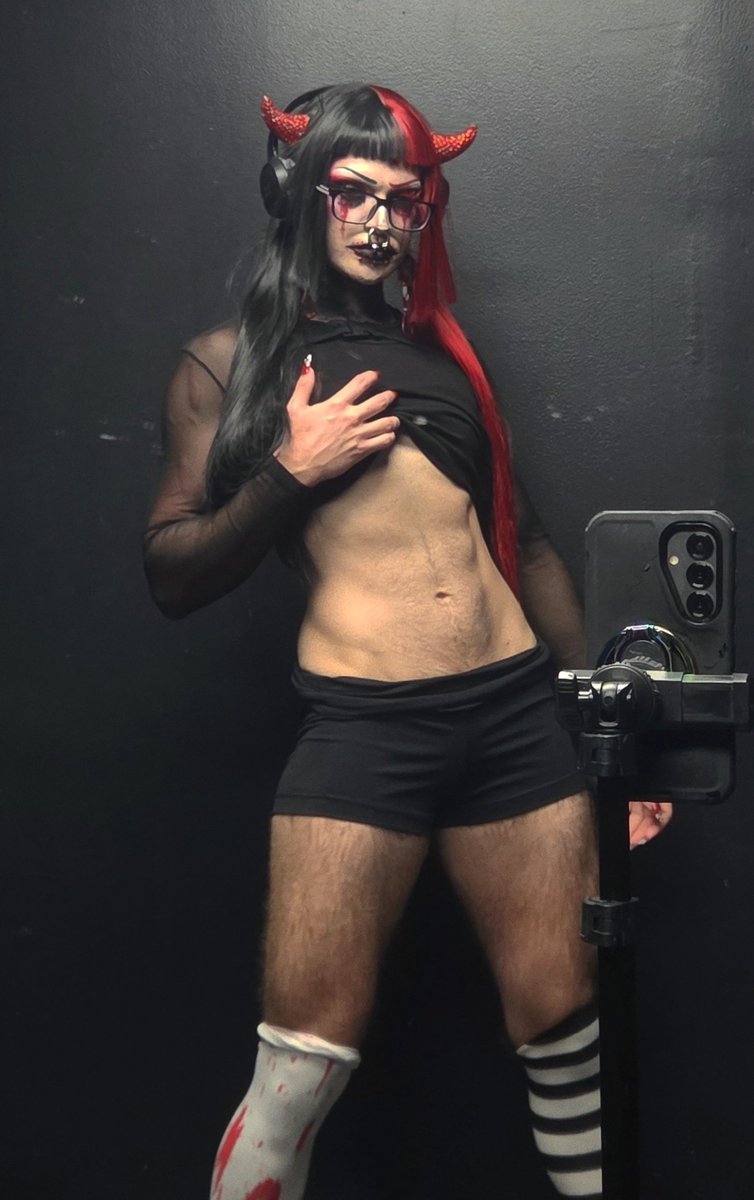 _helldrake_'s tweet photo. Ready 4 my fuckin Halloween shi 2mrrw bch?? 🦇💕 https://t.co/RQ59fdlD4g