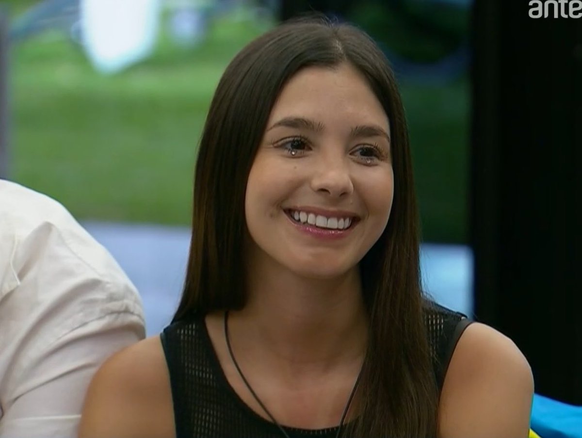 nicoacu_'s tweet photo. La luz que tiene Tai ✨🫰🏻
#granhermanouy https://t.co/chvTORpwW0