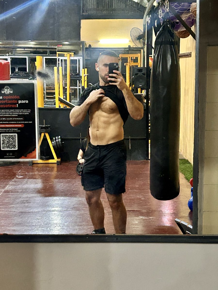 Raytopk's tweet photo. At the gym / At the pool https://t.co/IB6uRtuN77