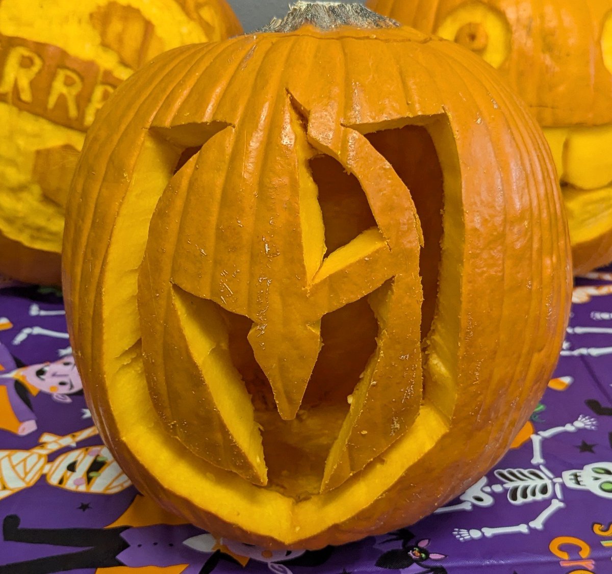 leighantics's tweet photo. I carved this today and I'm very proud of it

#VegasBorn https://t.co/uzrQzGMwO1