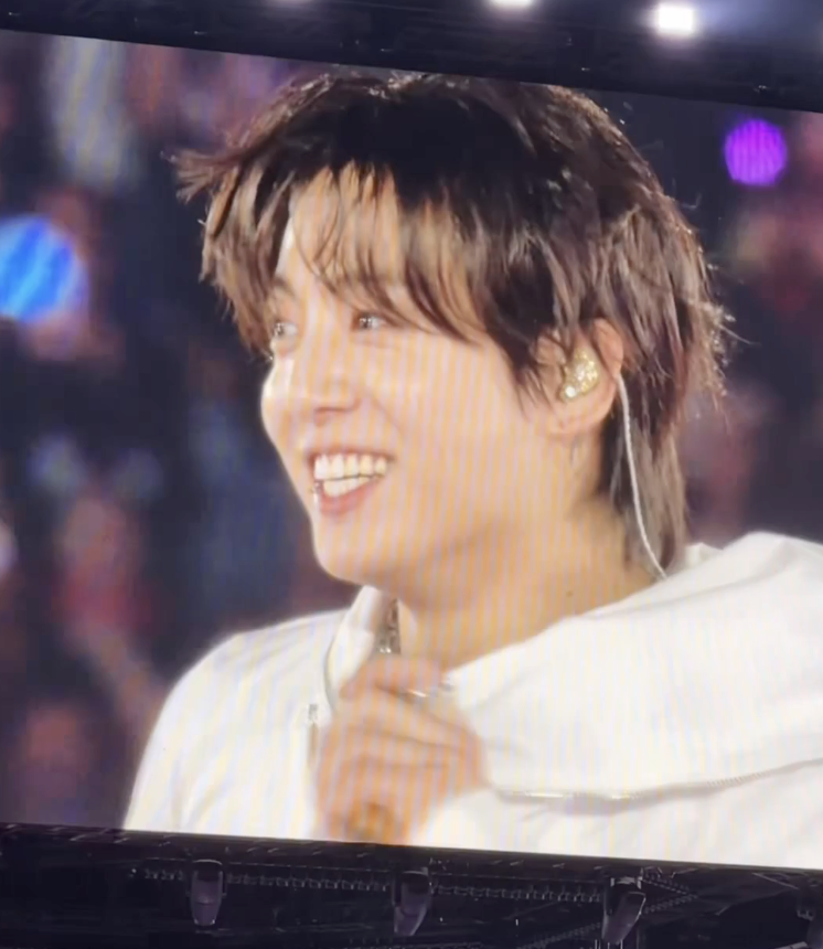 springtaes's tweet photo. pretty boy indeed wow https://t.co/p0TGkmVj2X