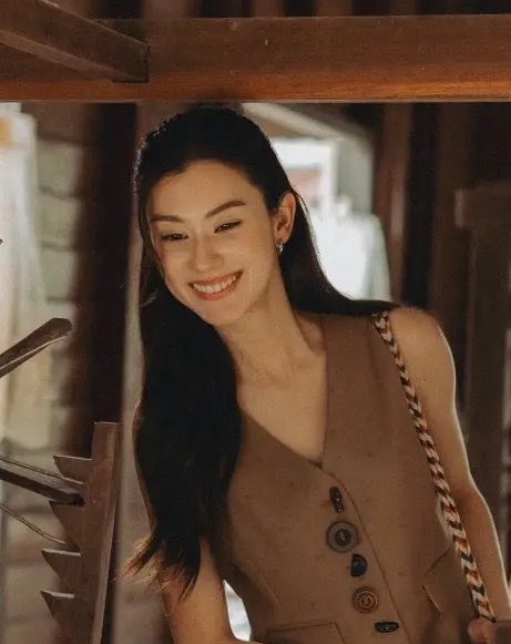 LenaMiuSpain's tweet photo. We just watched #HerInFrame:

Lena, you have such an incredible ability to convey emotions, and all we see through you, feel real 🥹

You’re an incredible actress and we are so proud of you ❤️‍🩹

Seeing you act, brings us so much joy✨@lena__lorena 🤍

For more awesome projects to come 🫶🏼

#HerInFrameเธอในภาพนั้น
#LalinaLena #ลีน่าลลินา