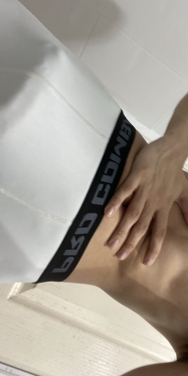 salmon1817122's tweet photo. 一人だから、連絡を待ってるね DM #ゲイ https://t.co/xUeDQgckA0