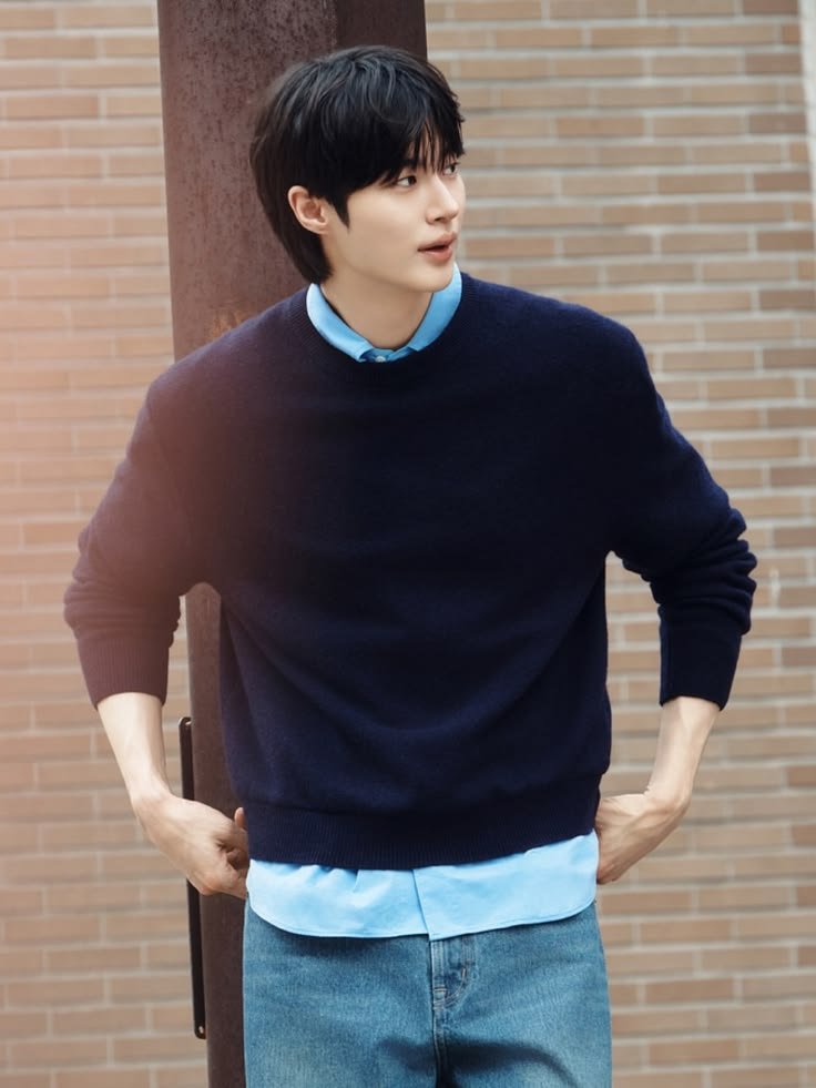 LeeSebastitabx's tweet photo. What's your first thought about me? https://t.co/Fm4PTw9b1p