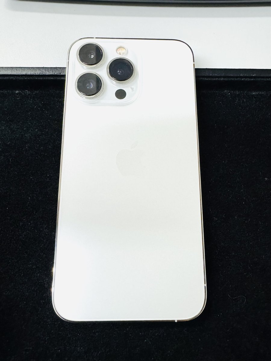 sumachalle01's tweet photo. 今回は、埼玉県所沢市からお越しのお客様より、iPhone 13 Pro 256GB ホワイト（docomo）をお持ち込みいただき、査定後に買取いたしました！

#スマホ #教室 #買取 #修理 #スマホ買取 #スマホ修理 #iPhone #Android #埼玉 #東京 #所沢 #新所沢 https://t.co/XvDdc4TDvb