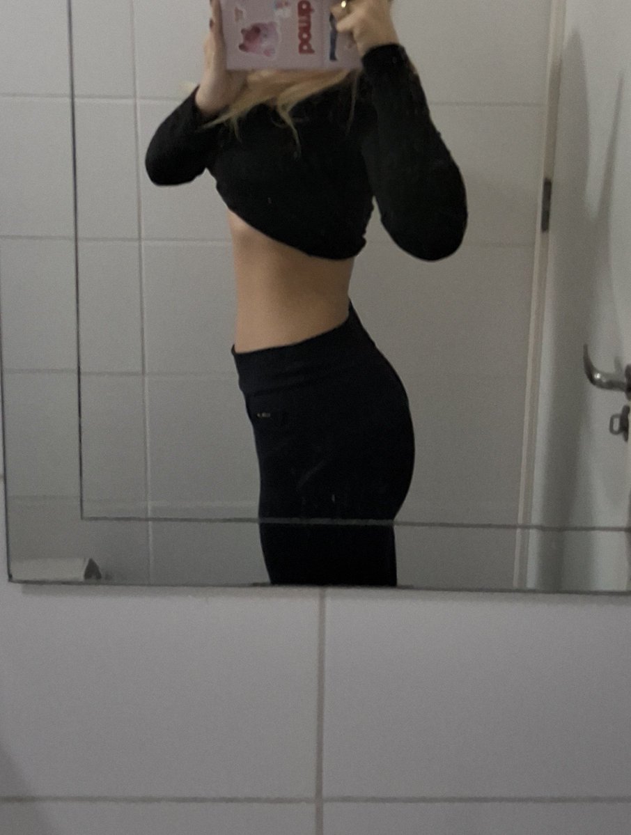 annelovescal's tweet photo. Bodycheck de hoje https://t.co/qtPUtsmS5A