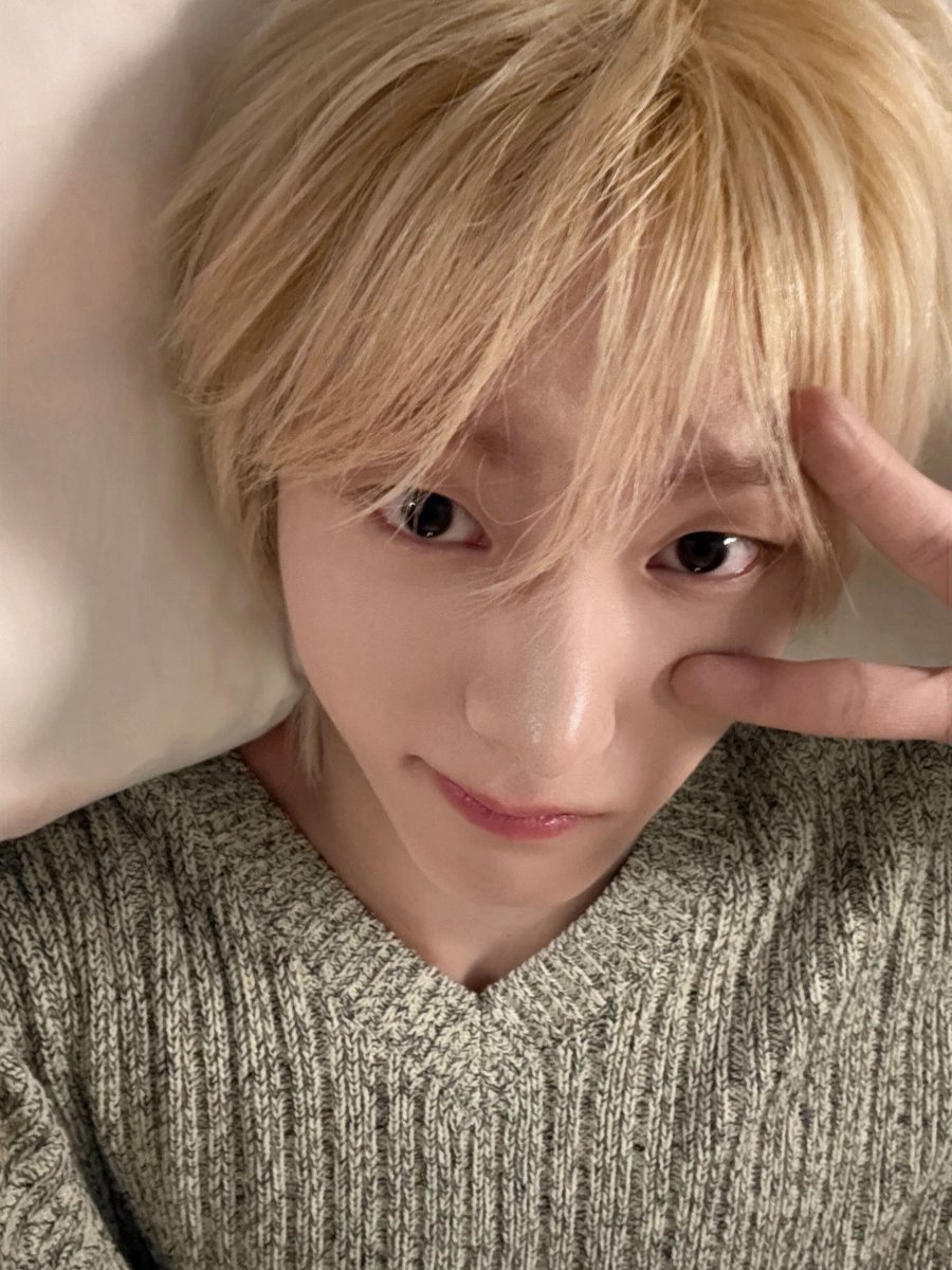 dearmy_ho_'s tweet photo. ㅅㅂ 박성호 침대셀카ㅠㅠㅠㅠㅠㅠㅠㅠㅠㅠㅠㅠ💕❤️‍🔥💕❤️‍🔥💕❤️‍🔥💕❤️‍🔥 https://t.co/PLteKbGENa