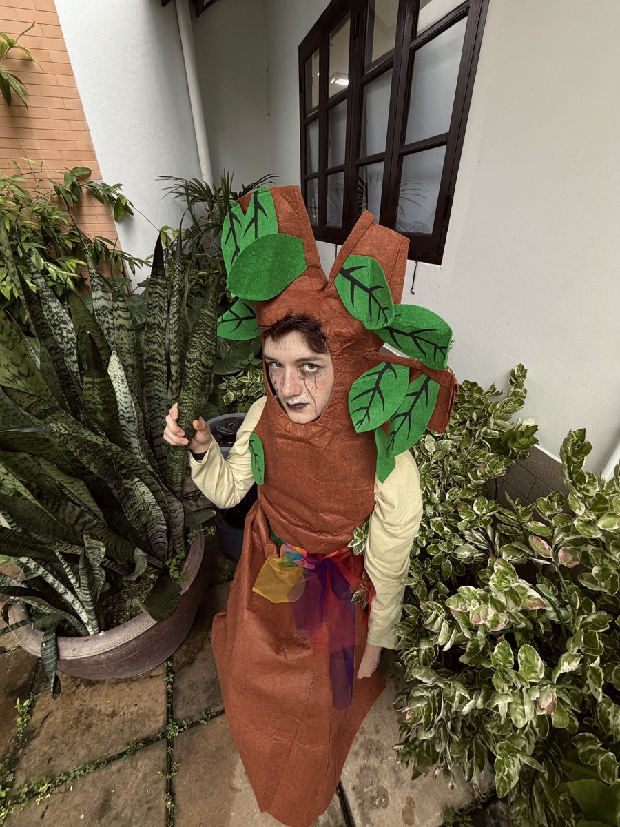leonbrocco's tweet photo. แฮปปี้ฮาโลวีนครับจากผีพี่ต้นโพธิ์👻🌱
#LEONBROCCO https://t.co/VUkO7C9IiF