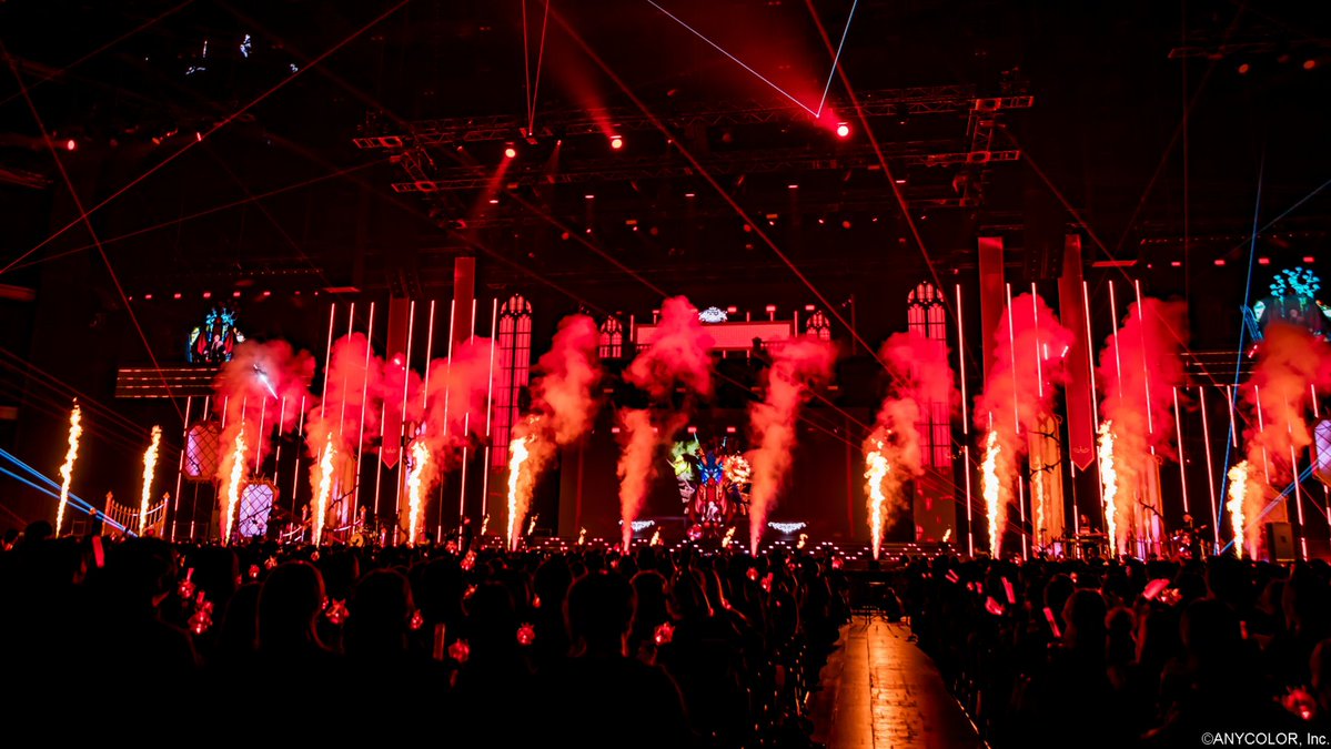 nijisanji_app's tweet photo. ✥♦️━━━━━━━━━━♦️✥ 
　　#葛葉ワンマンライブ
     ネチケ購入は本日まで
✥♦️━━━━━━━━━━♦️✥

Kuzuha One-Man Live "Bloody Alexandrite"
配信視聴チケット発売中です🍷
購入期限は本日10月29日(木)23:59まで

▼ ライブ本編(ニコニコ生放送)
https://t.co/zsFUfFXhXe 

▼ チケット詳細
https://t.co/t5ZxAqm1u6

▼ 券種
・メイン配信視聴チケット
・メイン配信視聴チケット〈グッズ付き〉
・ライバーカメラ視聴チケット
・会場定点カメラ視聴チケット

▼ 視聴の注意事項
本公演は「メイン配信」のみスクリーンショットとSNSへの投稿が可能です。
「ライバーカメラ」「会場定点カメラ」「最速感想放送」のスクリーンショット・投稿はご遠慮ください。
また、全編を通して、録画・録音・切り抜き動画の作成は禁止です。

▼ 特設サイト
https://t.co/HIYwZfPEQS