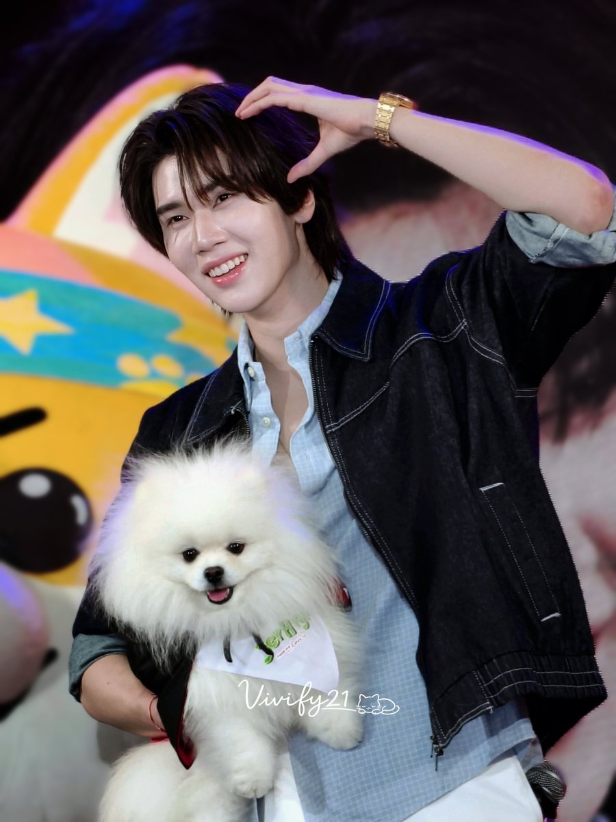 vivify21's tweet photo. เธอมีรอยยิ้มอันตราย ..ยิ้มทีโลกละลาย 🫠🫠

DUNK X JERHIGH IN CHIANGMAI

#dunknatachai
#JerHighLOOOVEXDunk https://t.co/culJOy7L4m