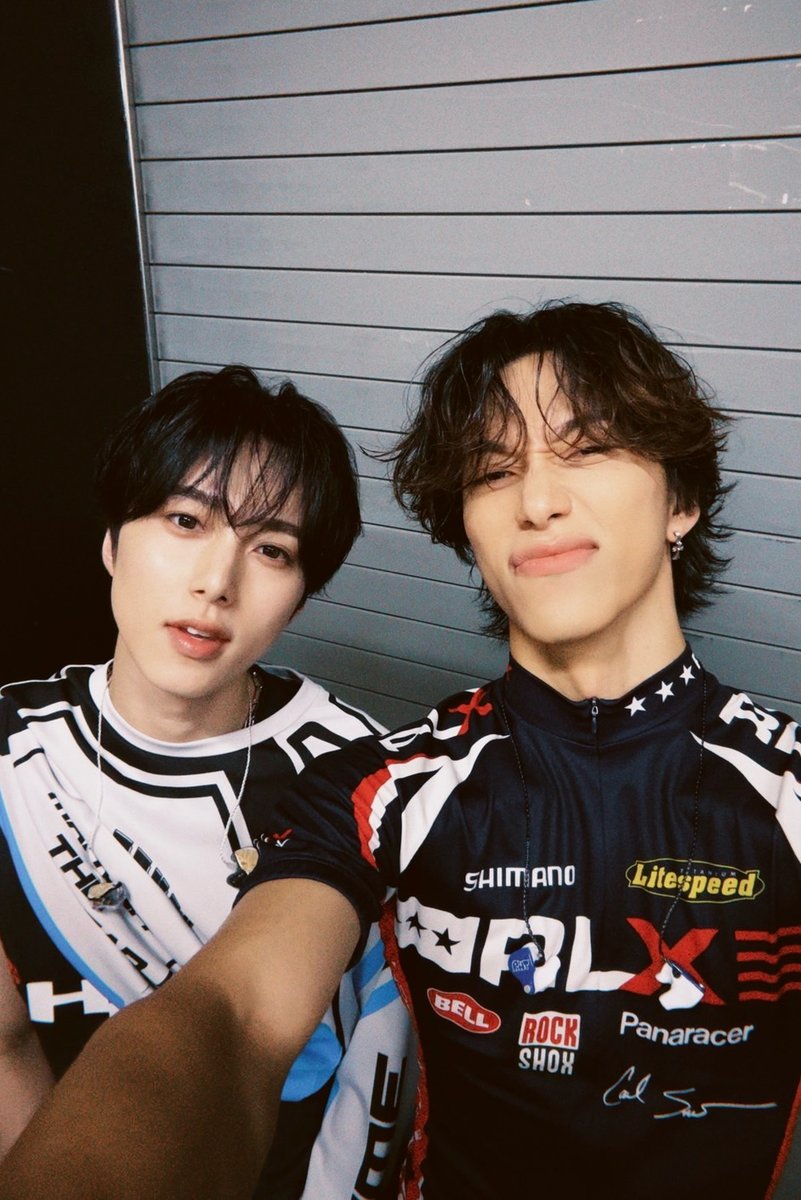 official__INI's tweet photo. [#池﨑理人]

ももち浜ボーイズ🍑

#INI #IKEZAKIRIHITO https://t.co/p3KIUxl0b4