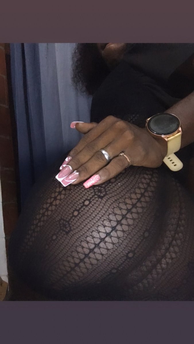 Camilam2xt's tweet photo. Que Tal Mis Uñas💅 https://t.co/cWWkMnRmiI