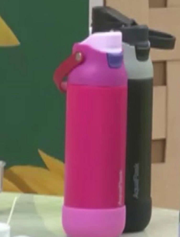 saintryulz's tweet photo. nag from this to this ang mga tumbler🙂‍↔️ https://t.co/vWqsOukwXo