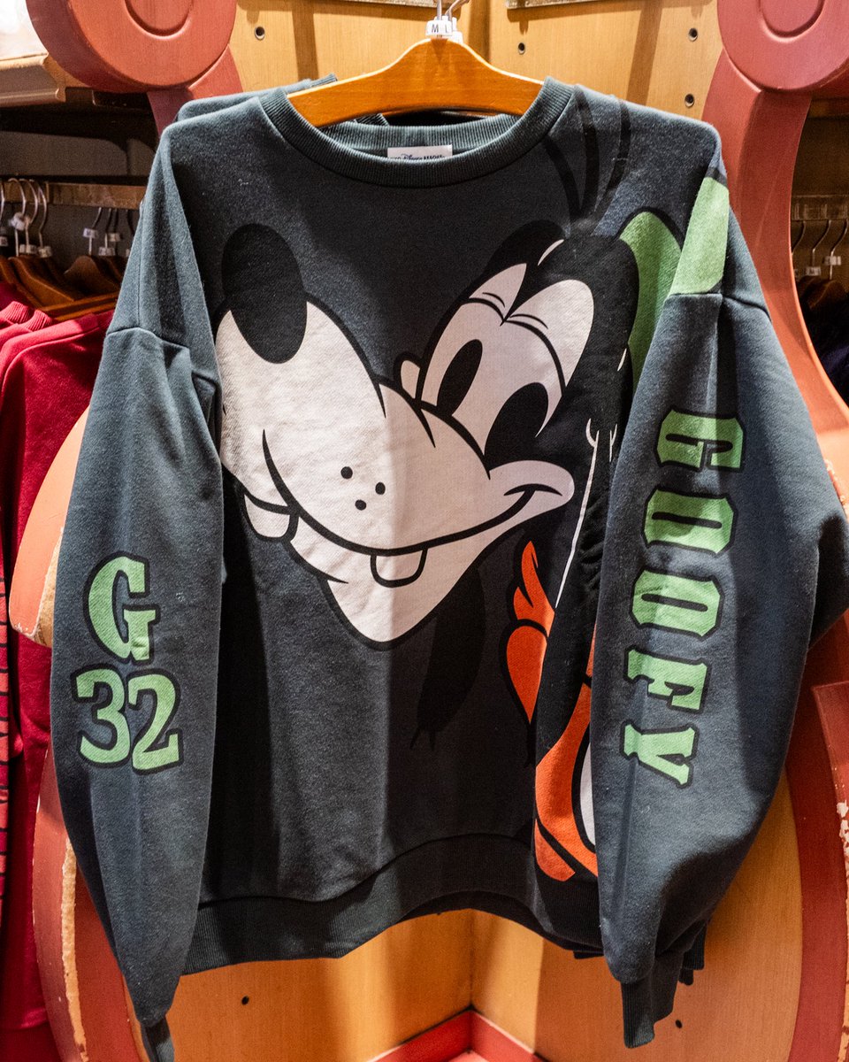 MezzoMikiD's tweet photo. 東京ディズニーリゾート
ドナルド、デイジー、グーフィー
ビッグシルエットトレーナー
本日10月29日発売☆
https://t.co/YaGPUvuoc4 https://t.co/5CEiyo2tpV