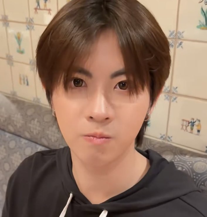 nnkvjr's tweet photo. ตื่นมาก็ค้นพบแล้วว่า นอกจากไม่อยากลืมตาชั้นก็ไม่อยากลืมเท อ ด้วย งรืมมม https://t.co/DO4SmAHC4p