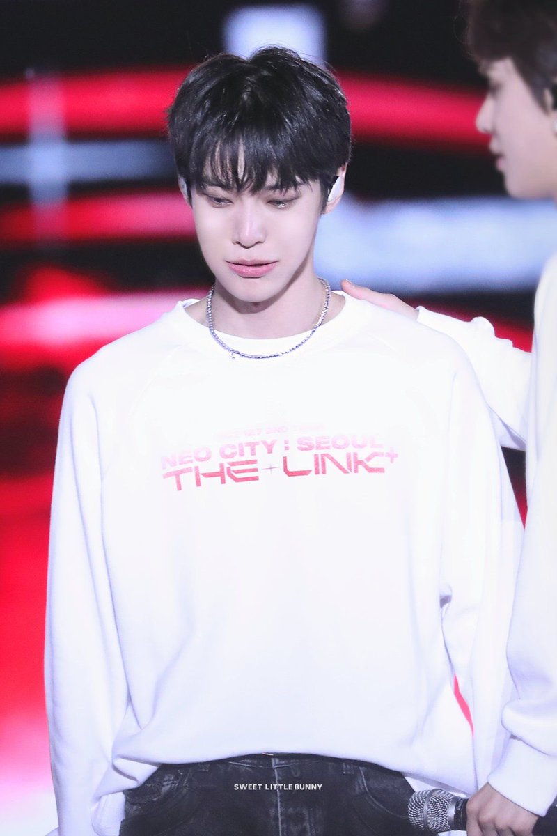 s2ly____'s tweet photo. 우는게 예쁜사람 https://t.co/GRik08eBzQ