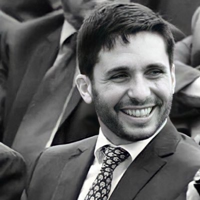 saad4dm's tweet photo. الشعب الأردني وشعوب الجوار تفتقد صاحب السمو حمزة الملك الحقيقي للأردن الي تم إخفاءه وعزله بتوجيهات اسرائيلية https://t.co/DHvPQPdDpQ