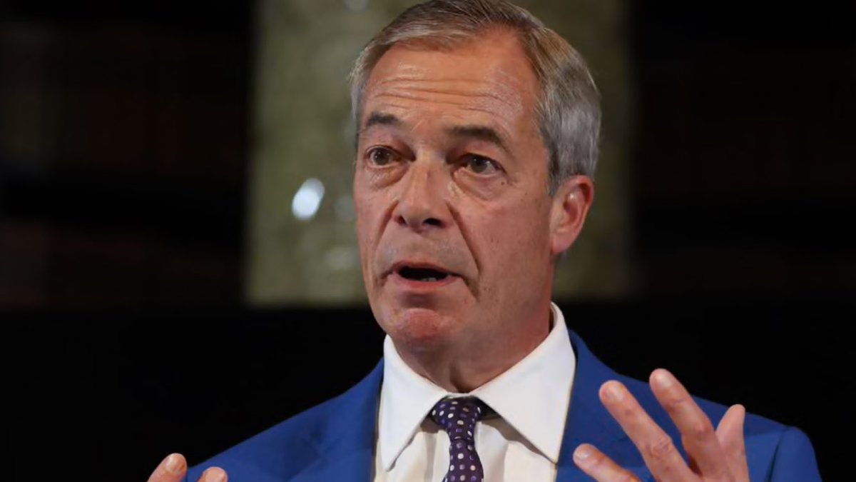 ABridgen's tweet photo. Farage says  he was ‘surprised’ by the immediate extra £10bn of war funding pledged in the budget to Ukraine for this Winter but that he is ‘Ok with it’

Are you ‘Ok’ with Farage’s cavalier attitude to taxpayers money and war  ?

Is it time to check the laundering ? https://t.co/nOGP9U6i9K