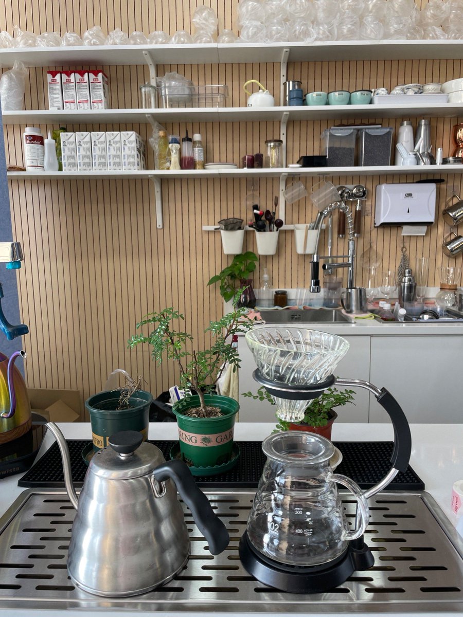 lune__chateau's tweet photo. 「奶葱堆匪以の雰囲気が、今日のカフェタイムにぴったり！」 https://t.co/csG3GHFUNG