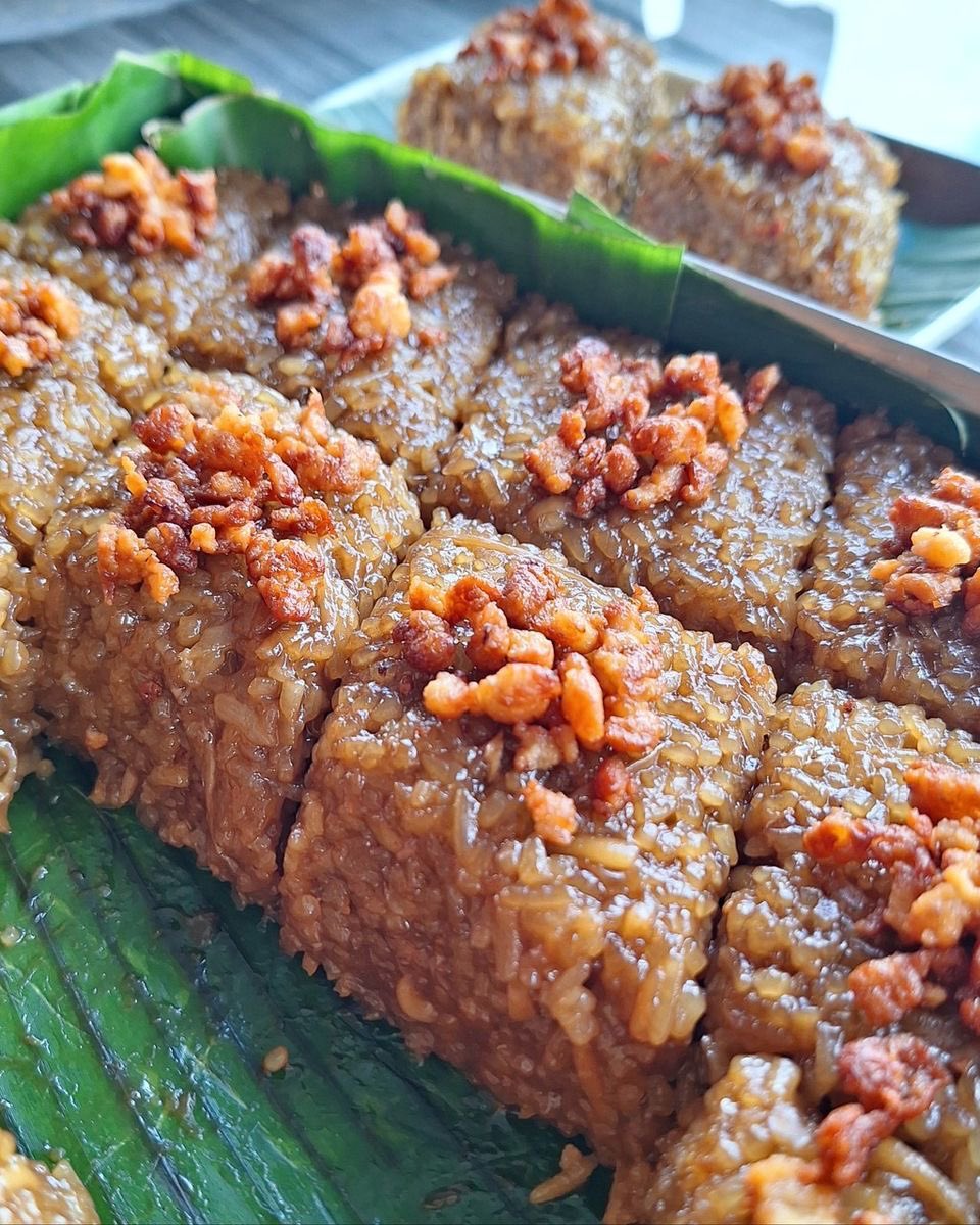 mmkjln19's tweet photo. kakainin wars 🤩

kutsinta or bilo? https://t.co/PF36KpFPxZ