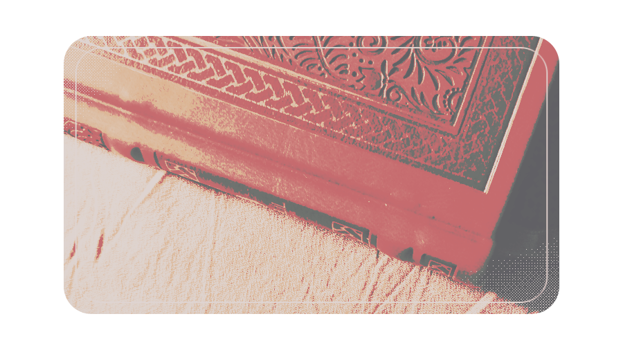 BloomInMemory's tweet photo. ㅤ
ㅤㅤ» it  no  longer,  and  for  a  probable  good  reason.  so  be  it;  this  is  a  moment  of  celebration  after  all.

ㅤㅤfrom  her  satchel,  she  reveals  an  embossed,  red  leathered - journal.  a  dragon  curling  around  flowers  resembling  anemones. )
ㅤ https://t.co/FAL3AX8ejh