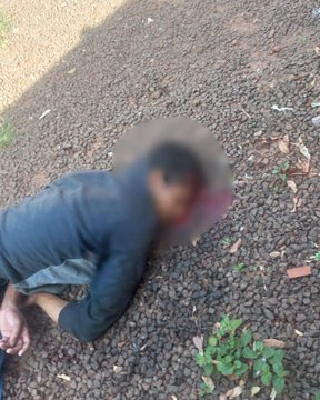 _eoantao's tweet photo. DENÚNCIA 🚨 JUSTIÇA PELOS POVOS INDÍGENAS

Após o resultado das eleições, diversos povos indígenas do MS denunciaram assassinatos e envenenamento das fontes de águas de suas comunidades. Conforme a denúncia, áudios que teriam circulado em um grupo de WhatsApp mencionam a possibilidade de colocar substâncias tóxicas na água consumida pelos moradores.

Ajudem denunciando esse caso a PF, Ministérios dos Povos Indígenas, dos Direitos Humanos e da Igualdade Racial, e ao Governo Federal. 

Fonte: APIB