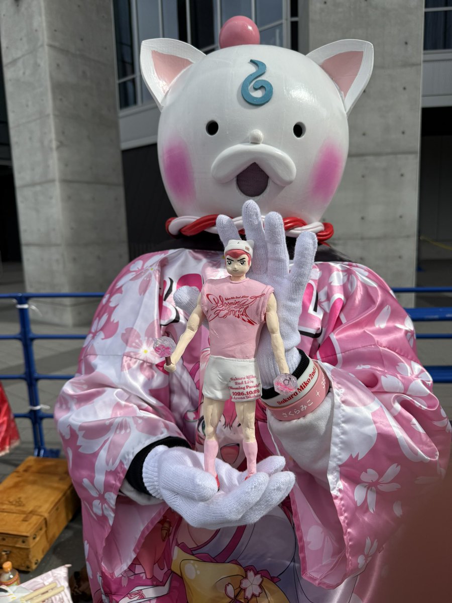 zerozeku4484's tweet photo. Kアリーナ、35Pが多くてすごい！
withこの格好すごく楽しい https://t.co/Erjby9nizK