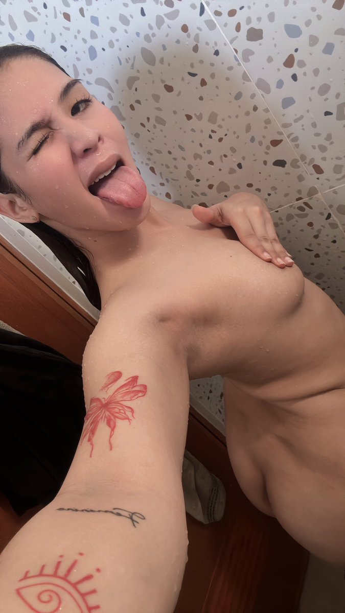 KatE_muse19's tweet photo. come daddy, im clean now. 🤫🍑💦 https://t.co/l1Nlq4CoYV