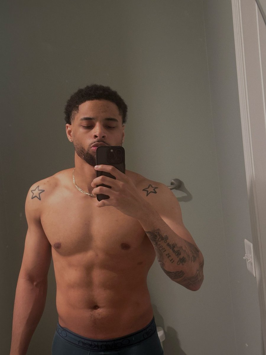 wavebendd's tweet photo. I need to get back in the gym 🙂‍↔️ https://t.co/WyjanrIwYs