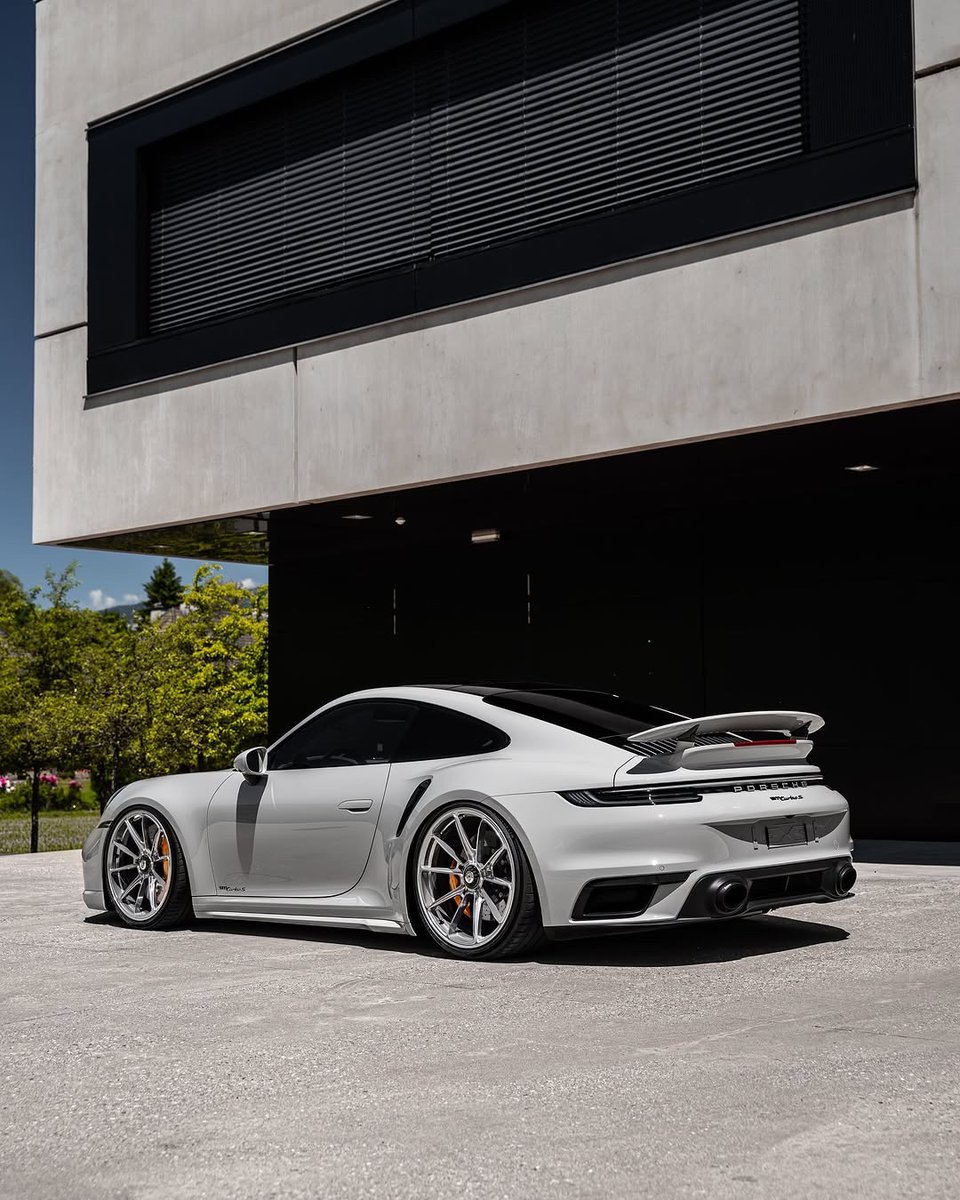 RPMvisualss's tweet photo. Porsche 911 Turbo S https://t.co/d0j8VT4xsQ