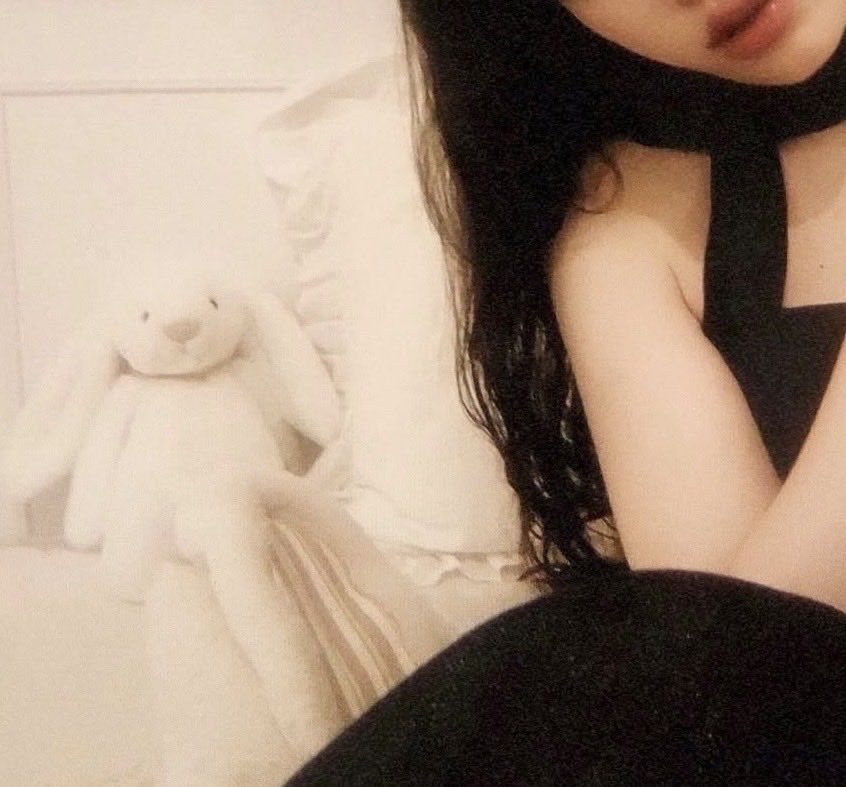 sleepyyh4ad's tweet photo. :¨ ·.· ¨:⠀#bmf ᶻ 𝗓 𐰁 day ??idk
 `· .⠀ 19 | she her | zoe

                         ⋮ dbd, league, 
                            val, genshin ˎˊ˗
i also super mega love sanrio 
♡ / ↻ to be moots!

꒰ #promotwt #dbd #leaguetwt #moothunt #gamingtwt #sanrio ꒱ https://t.co/EieEOWmmn6