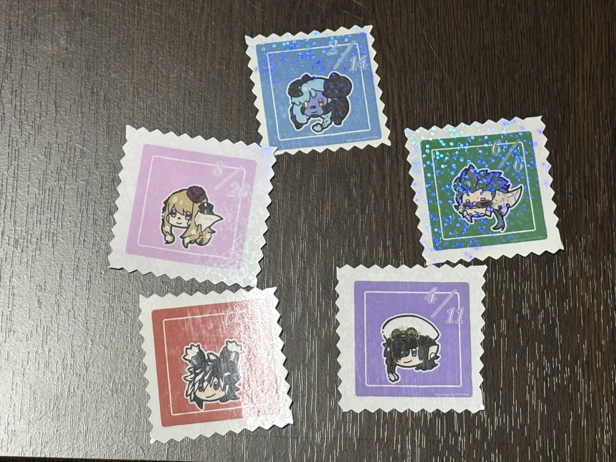 ahata1216's tweet photo. テンプレお借りしました！
コンビニ印刷したら解像度と大きさが気に入らなくて結局家のプリンターでやった完全手作りです。2枚目のはほんとに少ない
3枚目な感じにバッグに付けてうろうろしてるので貰っていただけたらとても嬉しいです

#ヒカセンステッカー貰ってね https://t.co/XmAzVlMnff