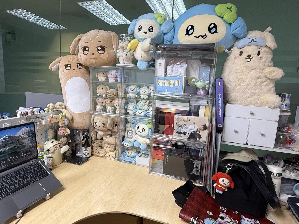 Kanis248's tweet photo. ซื้อกล่องเพิ่มมาจัดระเบียบใหม่ นับวันยิ่งเยอะสิ่ง 😅 https://t.co/c3QVu47YU4