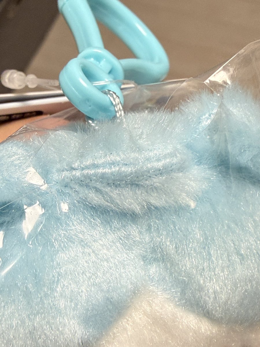 wo0onayaha's tweet photo. 베이비 하치 마코 가지고 있는분들
하치 정수리 마감이 원래 이런가요?? 우리 하치가 약간 어설픈 아가인건가 https://t.co/3toanSQLfr
